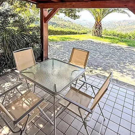 'panorama' Mit Infinity-pool By Interhome Сasa de vacaciones Laureana Cilento